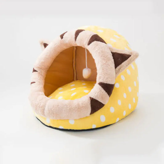 Half-enclosed cartoon-style pet bed in fun designs –ideal for cats and small dogs to snuggle up